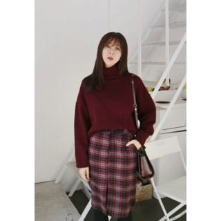 BBORAM Turtle-Neck Wool Blend Cropped Sweater