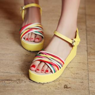 Charming Kicks Twist Strap Platform Sandals
