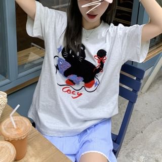 Short-Sleeve Crewneck Cat Embroidered Tee