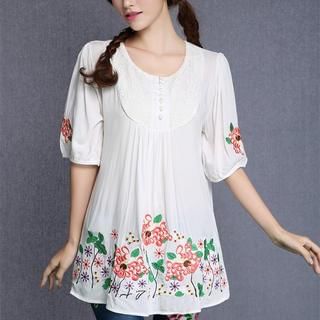 Sayumi Short-Sleeve Floral Embroidered Top