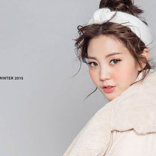 chuu Knotted Knit Hair Band