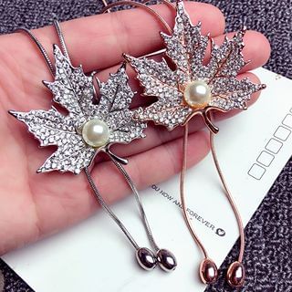 Pop Lop Faux Pearl Leaf Necklace