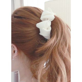 kitsch island Bow Hair Claw