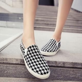 Pangmama Houndstooth Slip-Ons