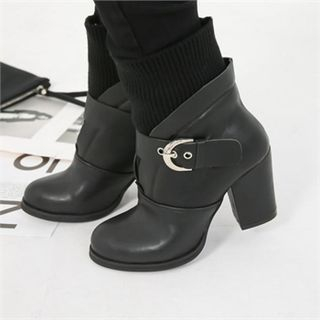 GLAM12 Faux-Leather Buckled Ankle Boots