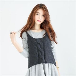 GLAM12 Sleeveless Cropped Cable-Knit Top