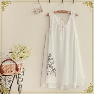 Fairyland Embroidered Sleeveless Dress