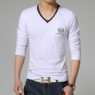 Besto Long-Sleeve V-Neck T-Shirt