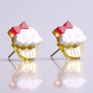 Sweet & Co. Miss Cupcake White Stud Gold Earrings