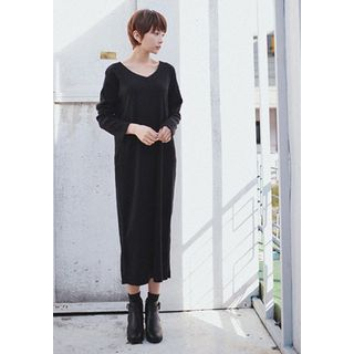 GOROKE V-Neck Long T-Shirt Dress