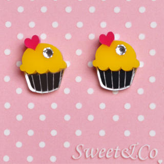 Sweet & Co. Mini Yellow Cupcake Crystals Stud Earrings