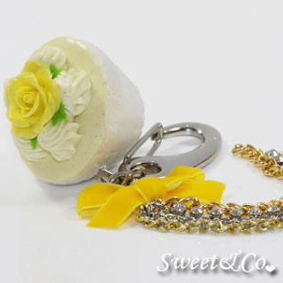 Sweet & Co. Sweet Glitter Yellow Cupcake XL Bag Charm