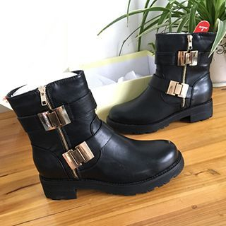 Edamame Buckled Short Boots