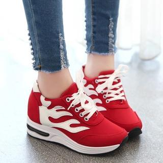 Amy Shoes Flame Appliqu  Sneakers