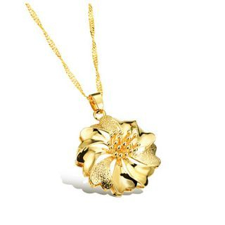 Tenri Flower Necklace