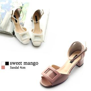 SWEET MANGO Buckle-Accent Ankle-Strap Sandals