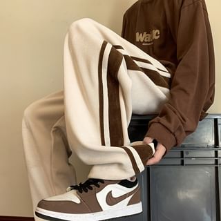 Two-Tone Panel Loose Fit Sweatpants