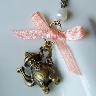 MyLittleThing Sweetie Ribbon Pearl Kettle Necklace