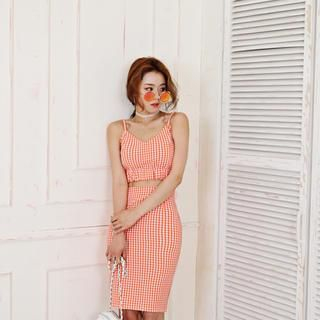 DABAGIRL Set: Gingham Cropped Top + Pencil Skirt