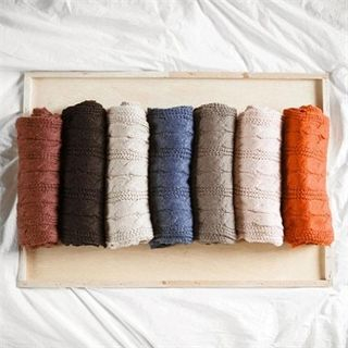TOMONARI Colored Cable-Knit Scarf