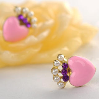 Fit-to-Kill Heart-shaped Earrings  Pink - One Size