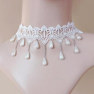 Fit-to-Kill Lace Pearls Tear Drop Necklace  White - One Size
