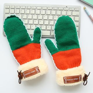Cutie Bazaar Two-tone Knit Gloves