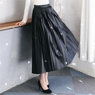 MAGJAY Pleated Faux-Leather Long Skirt