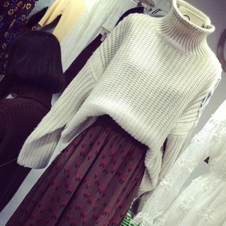 QZ Lady Turtleneck Drop-Shoulder Sweater