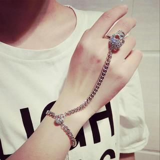 Ticoo Rhinestone Skull Bracelet Ring