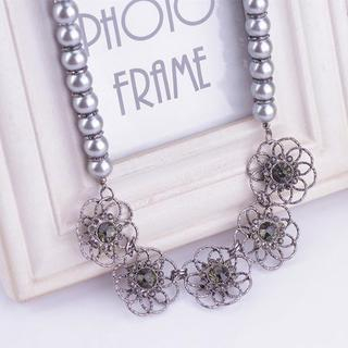 Best Jewellery Austrian Rhinestone Flower Necklace