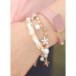 kitsch island Faux-Pearl Flower Bracelet