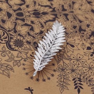 Love Generation Leaf Hair Clip As Figure - One Size