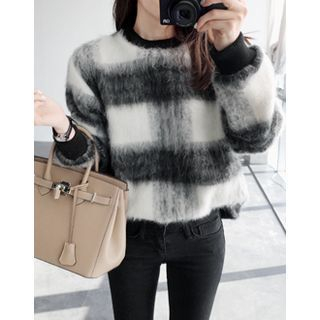 UPTOWNHOLIC Checked Furry-Knit Top