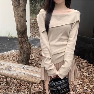 Long-Sleeve Asymmetrical Neck Plain Knit Top