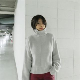 LIPHOP Turtle-Neck Loose-Fit Sweater