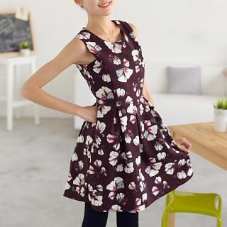 59 Seconds Sleeveless Floral Pleated Dress