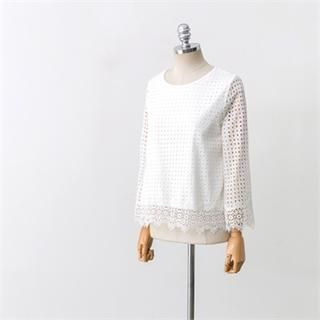 PEPER Round-Neck Eyelet Lace Top