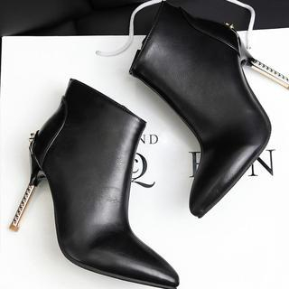 Pangmama Pointy-Toe Studded Heel Ankle Boots