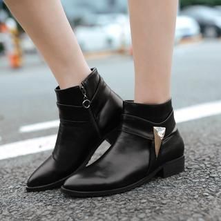 Pangmama Pointy-Toe Metal Accent Ankle Boots