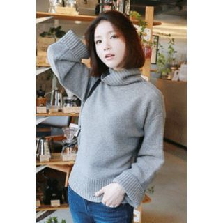 MOROCOCO Wool Blend Turtle-Neck Knit Top