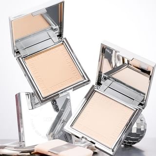 Xixi - Light Ultra Bright Soft Focus Pressed Powder - 2 Colors #U1 - 11G