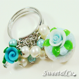 Sweet & Co. Sweet Mini Blue Glitter Cupcake Floral Ring