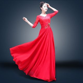 YACCA 3/4-Sleeve Lace V-Neck Evening Gown