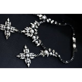 Bao Style Faux Pearl Cross Dangle Necklace
