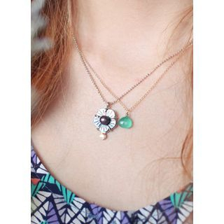 kitsch island Flower-Pendant Necklace