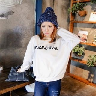 QNIGIRLS Round-Neck Lettering Sweatshirt