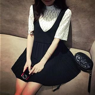 Jolly Club Short-Sleeve Lace Top