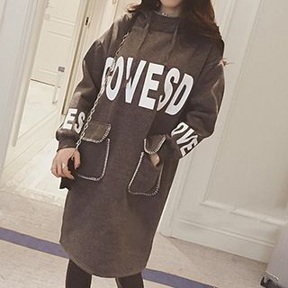 Jolly Club Pocket-Accent Lettering Hooded Long Pullover