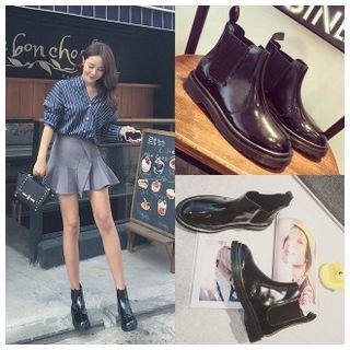 BAYO Faux Leather Chelsea Boots